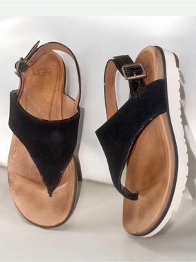 Ugg Alessia black suede patent leather sandals women’s shoes size 5